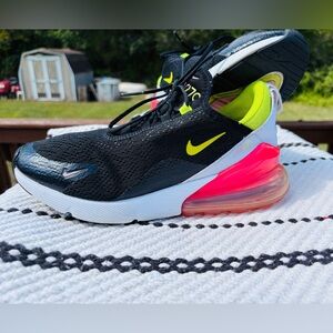 Nike 270s Black, yellow and Neon Pink Athletic Shoes size 7.5 A lot LIFE
